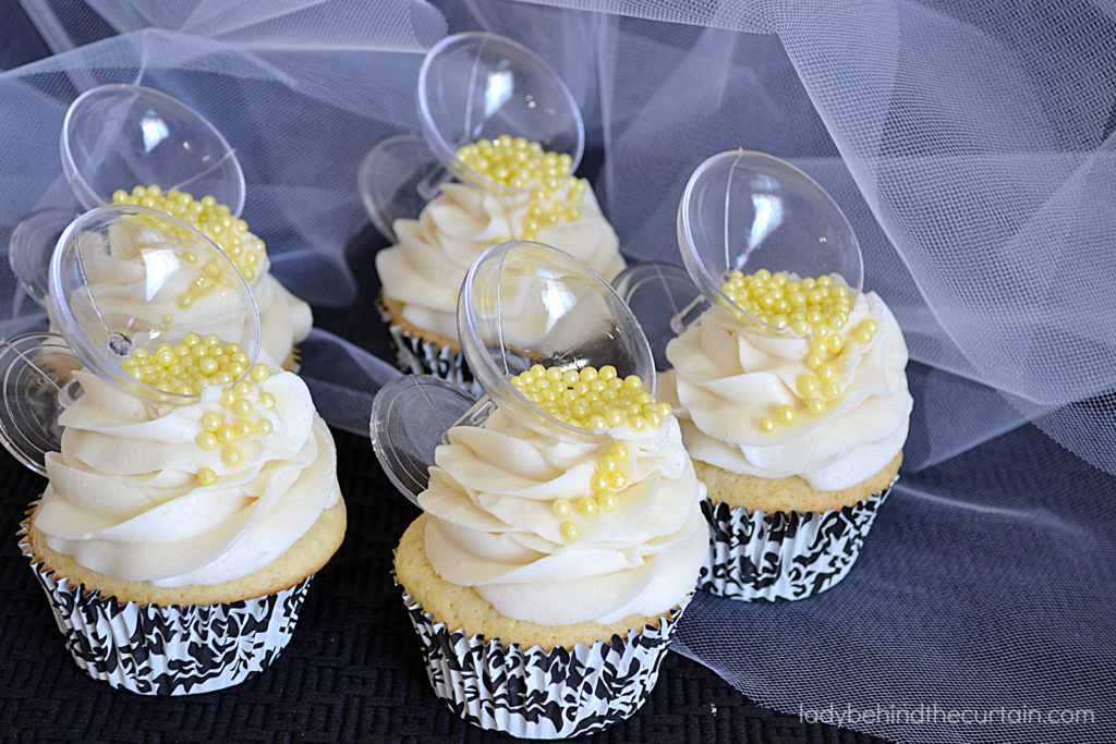 Champagne Cupcakes with Champagne Buttercream Frosting