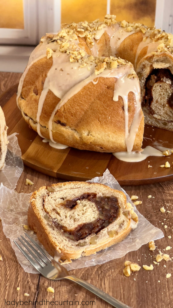 Apple Butter Cinnamon Roll Bundt Cake