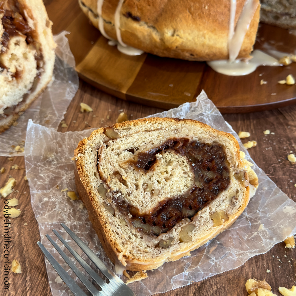 Apple Butter Cinnamon Roll Bundt Cake