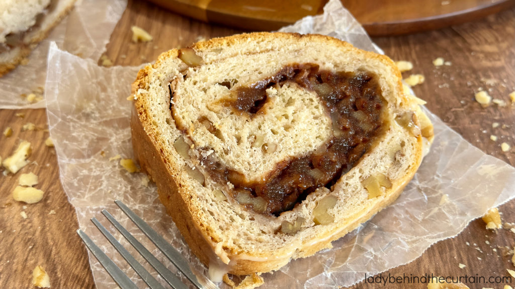 Apple Butter Cinnamon Roll Bundt Cake