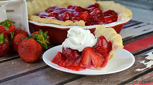 Homemade Fresh Strawberry Glaze Pie