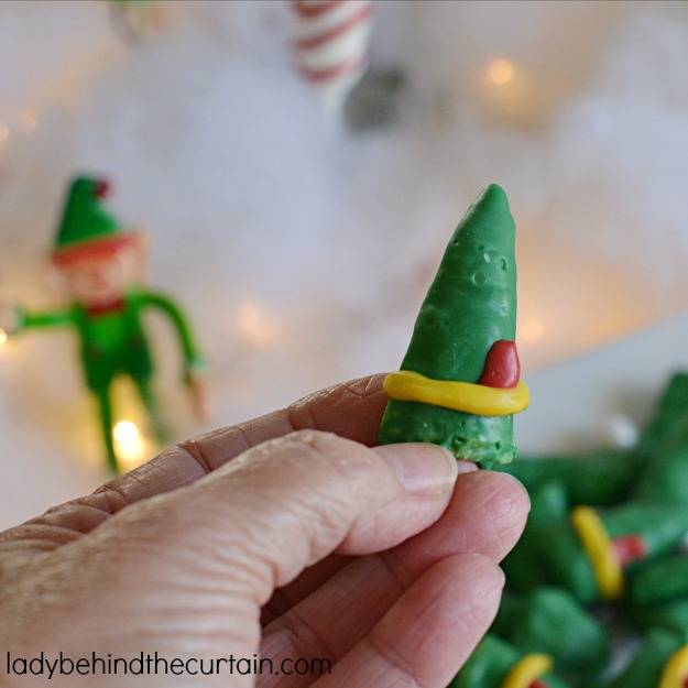 Buddy the Elf Hat and Snowball Party Mix