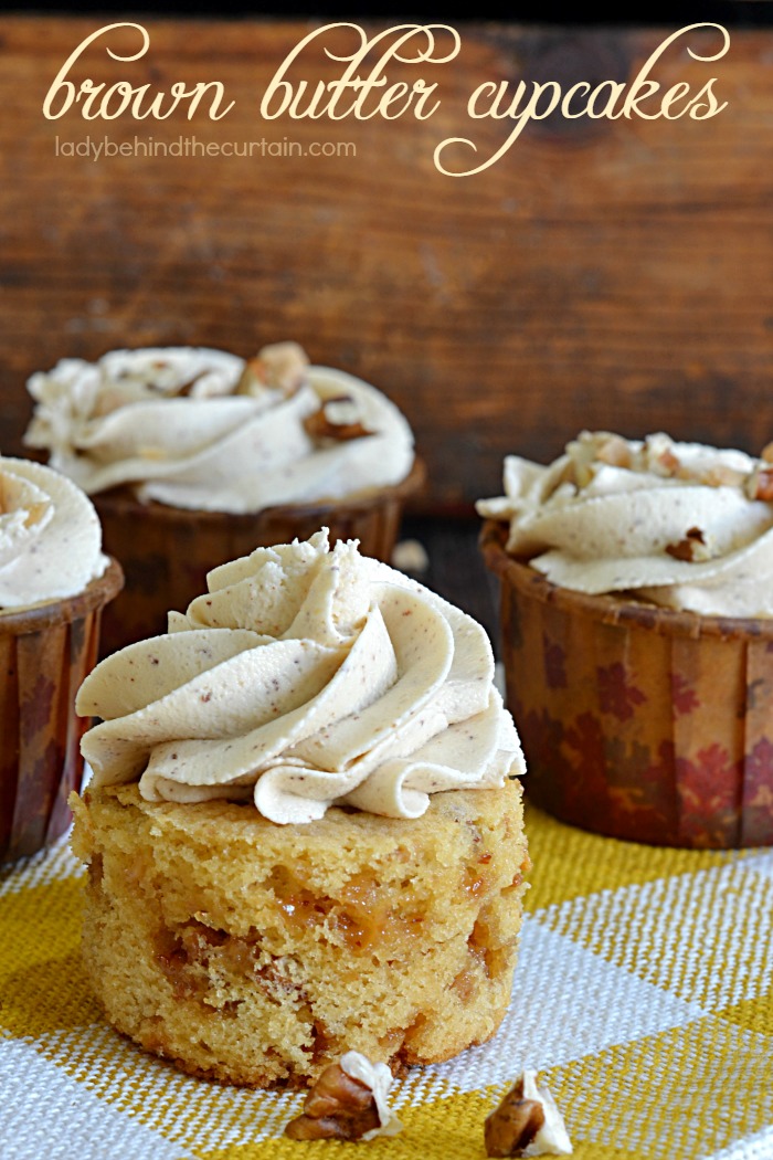 Brown Butter Pecan Cupcakes | These cupcakes are made with delicious nutty caramel brown butter (also known as Beurre noisette).