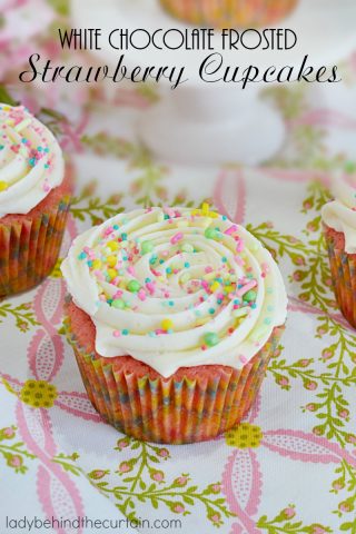 White Chocolate Frosted Strawberry Cupcakes