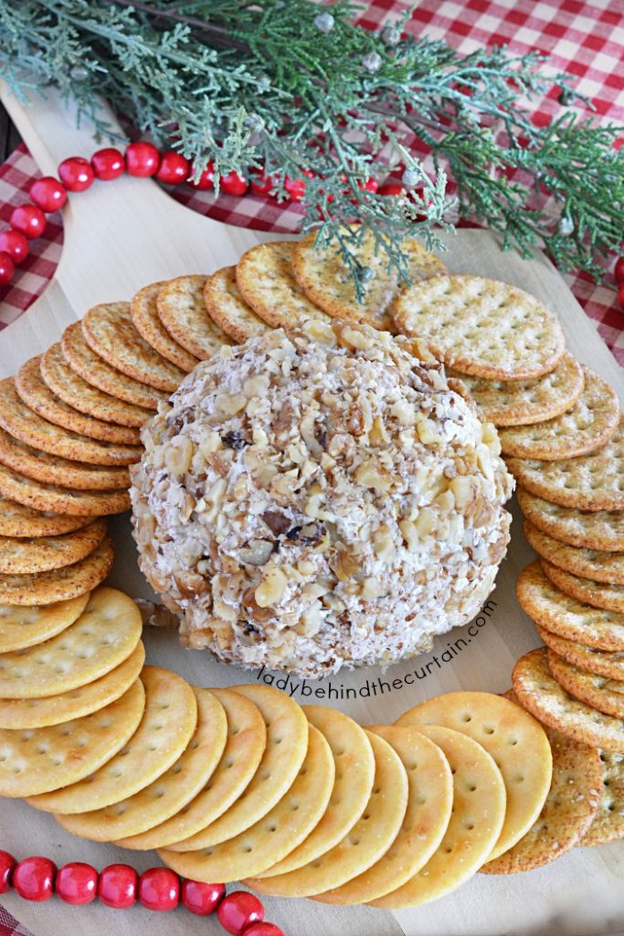 Easy Holiday Pineapple Cheese Ball