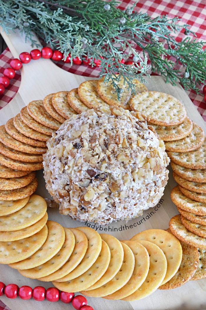 Easy Holiday Pineapple Cheese Ball