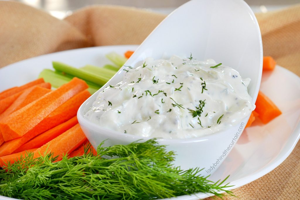 Low Fat Tzatziki Cucumber Dill Vegetable Dip