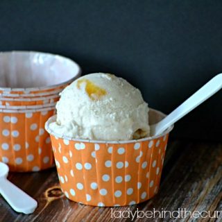 Cinnamon Vanilla Peach Pie Ice Cream