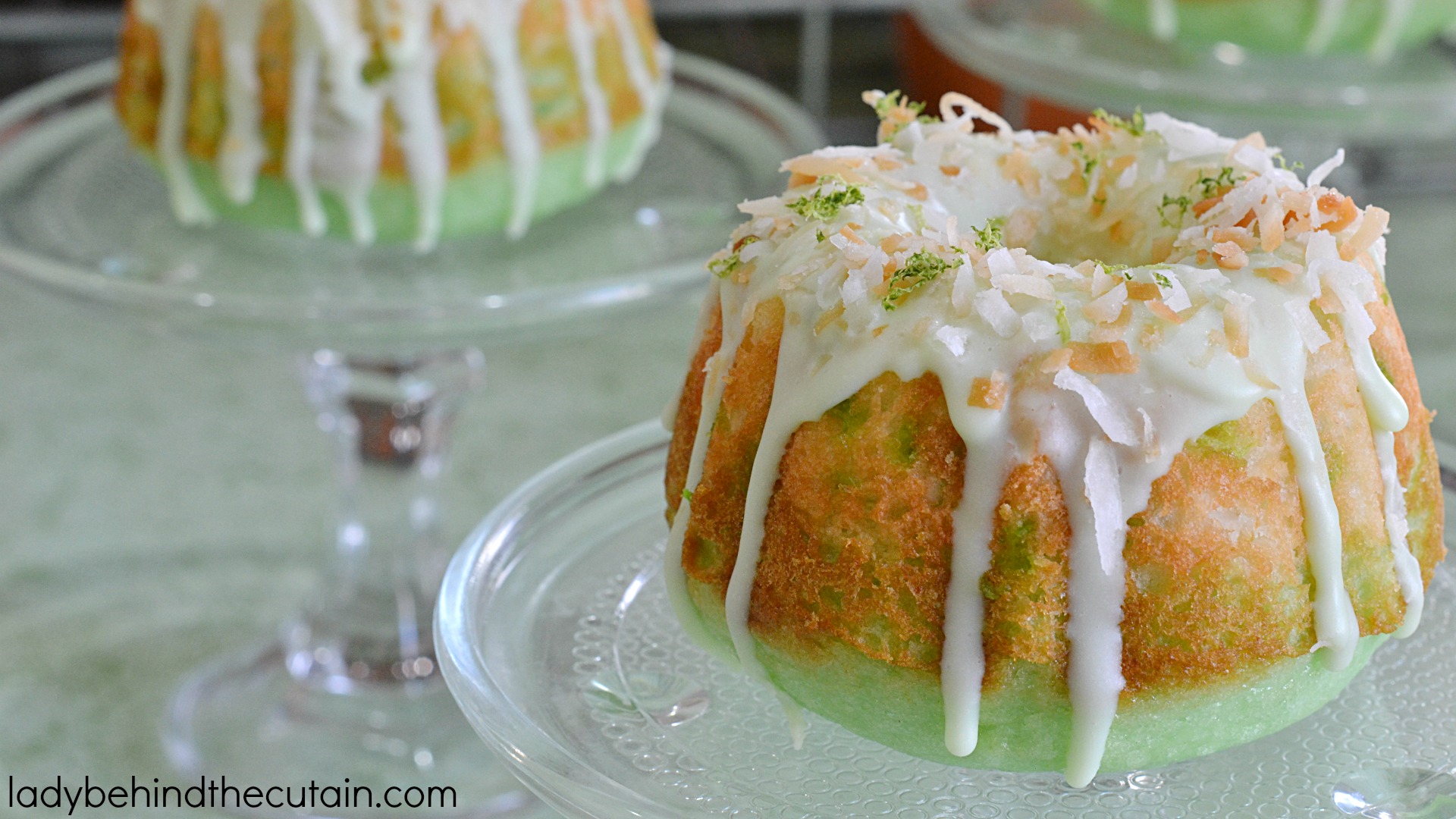 Lemon and thyme mini bundt cakes recipe