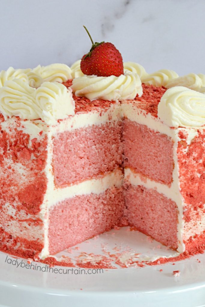 Strawberry Pound Cake with Strawberry Glaze | YellowBlissRoad.com