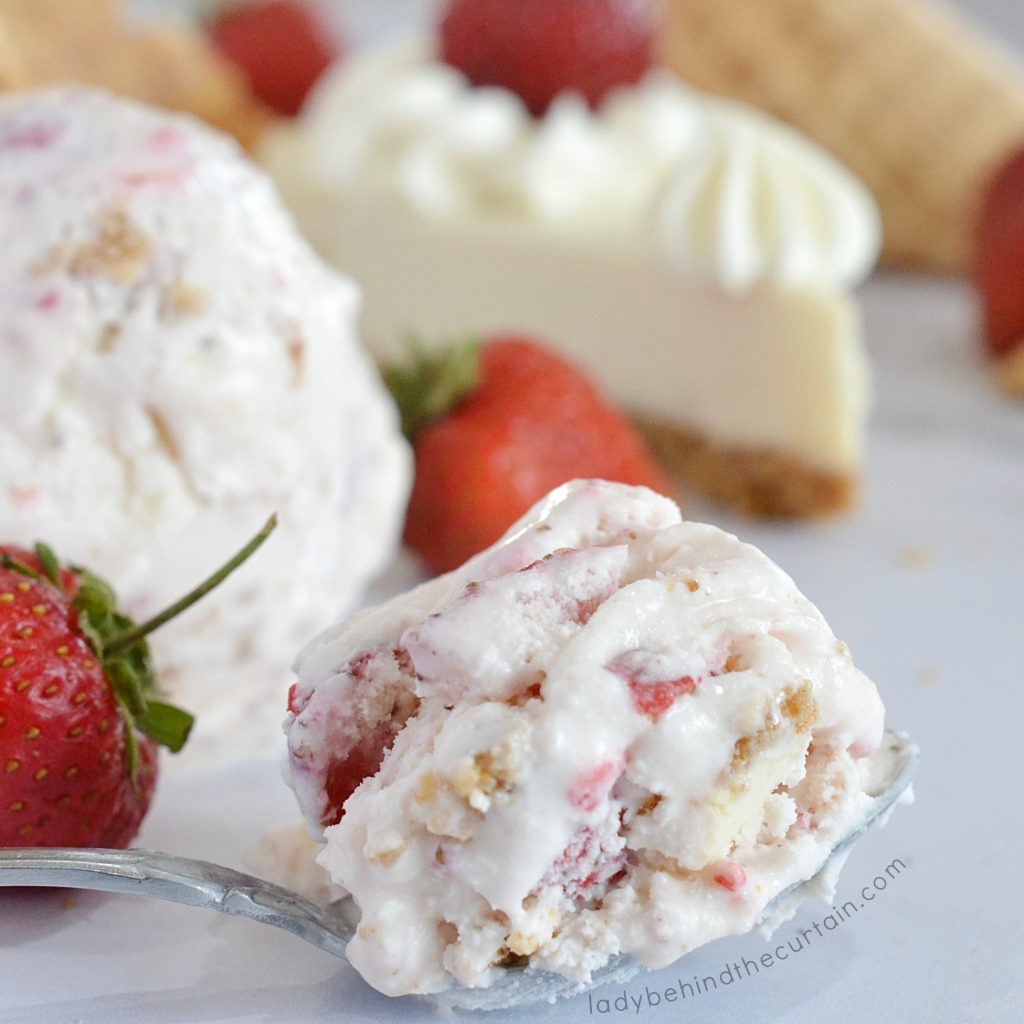 Fresh Strawberry Cheesecake Ice Cream