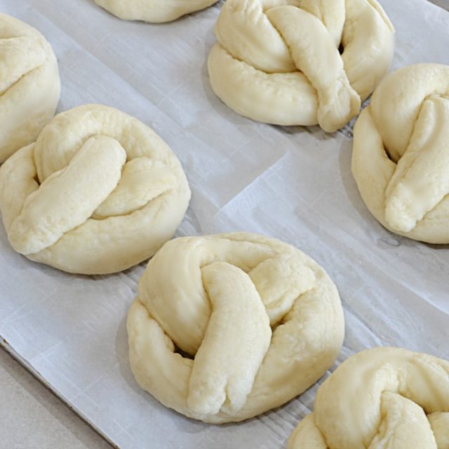 How To Make Homemade Soft Pretzels