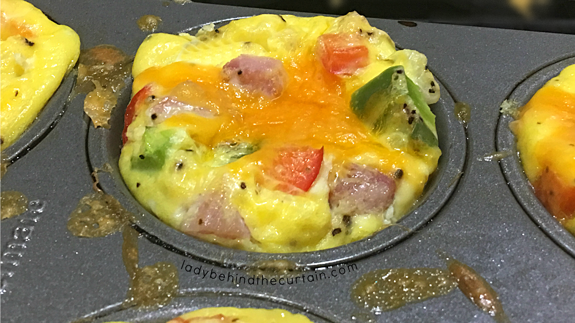 https://www.ladybehindthecurtain.com/wp-content/uploads/2019/10/Denver-Omelet-Muffin-Bites-3.png