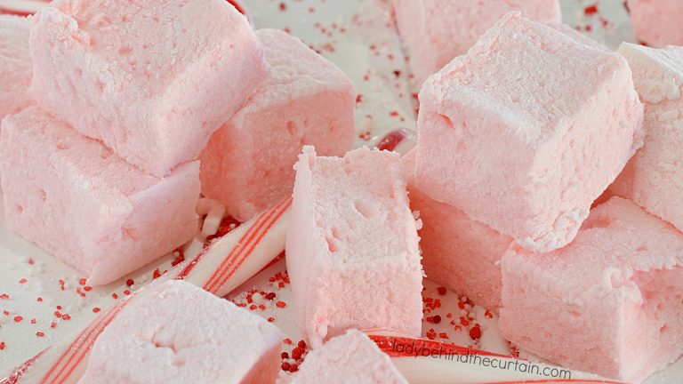 Homemade Fluffy Peppermint Marshmallows