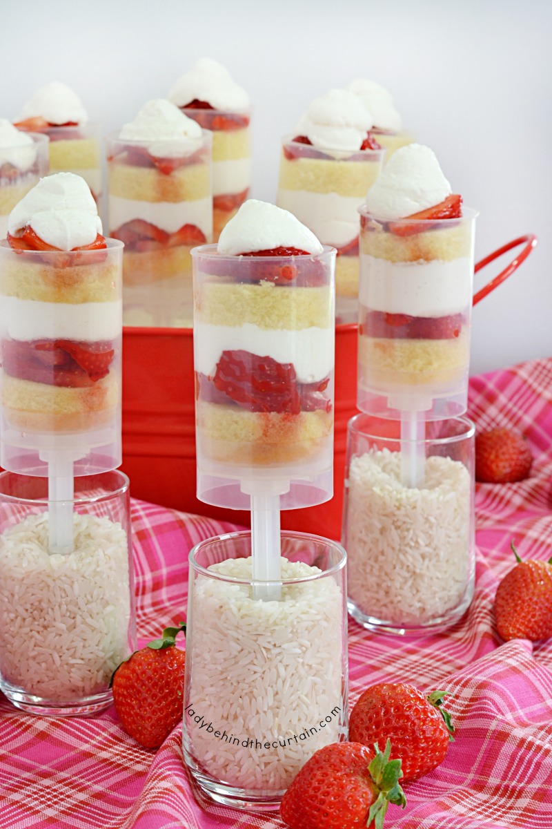 Glorious Treats: {Parties} Sweet Strawberry Party