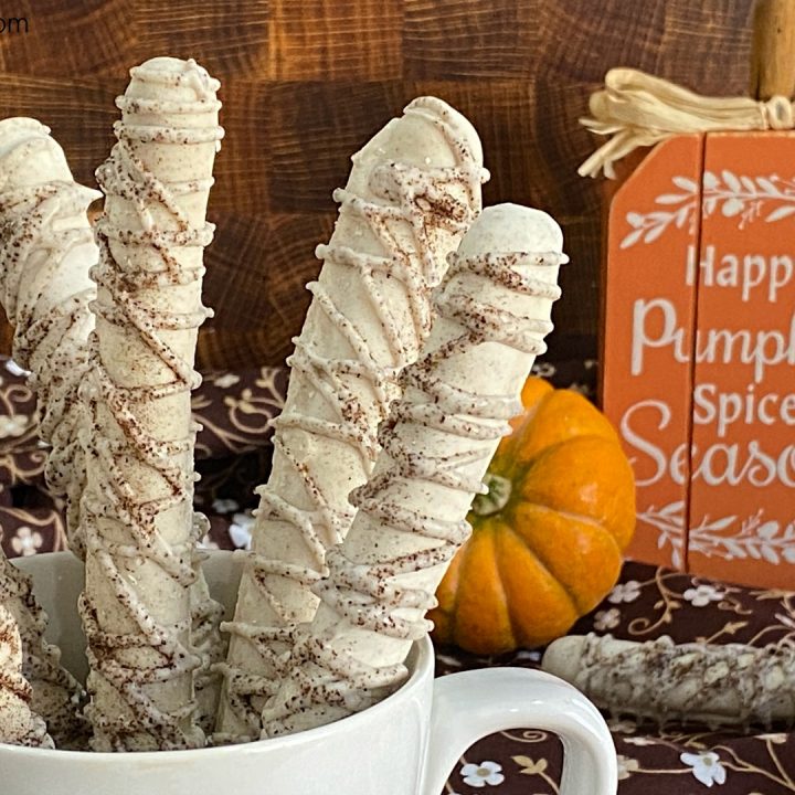 Pumpkin Latte Decorated Pretzels