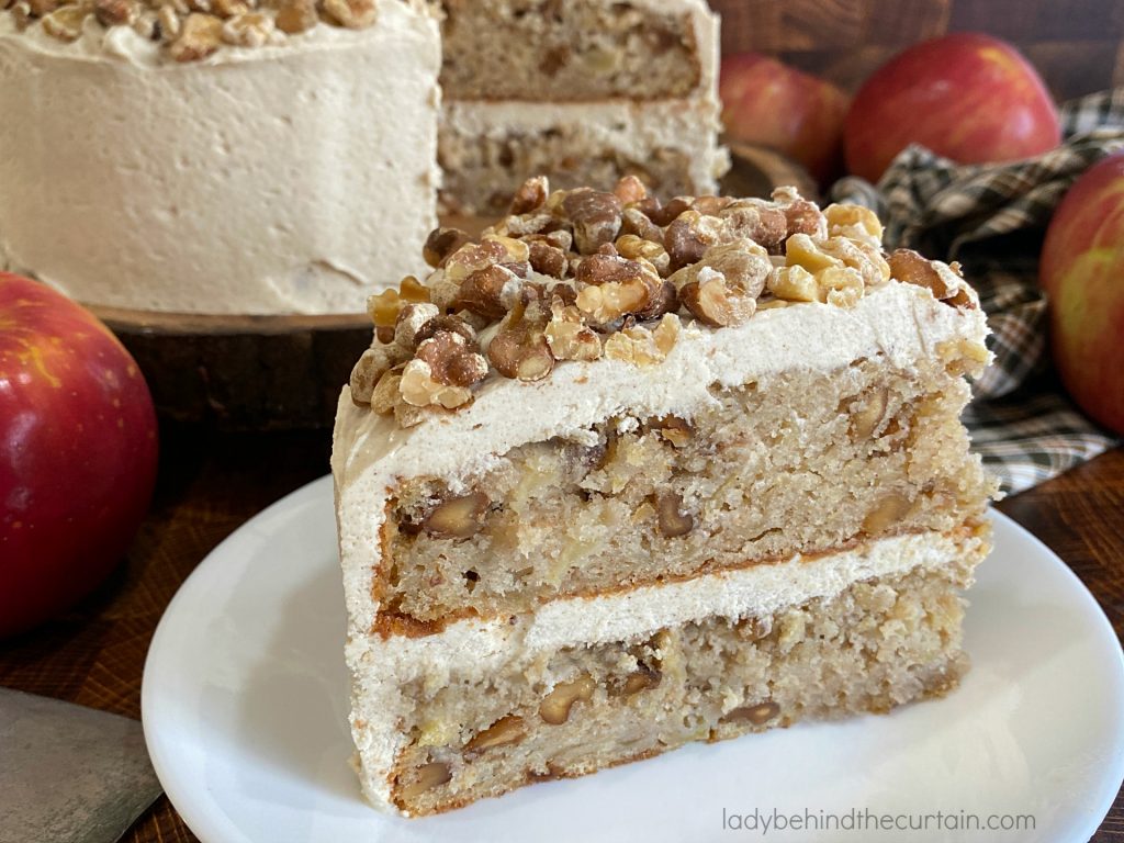 Traditional Apple Spice Cake