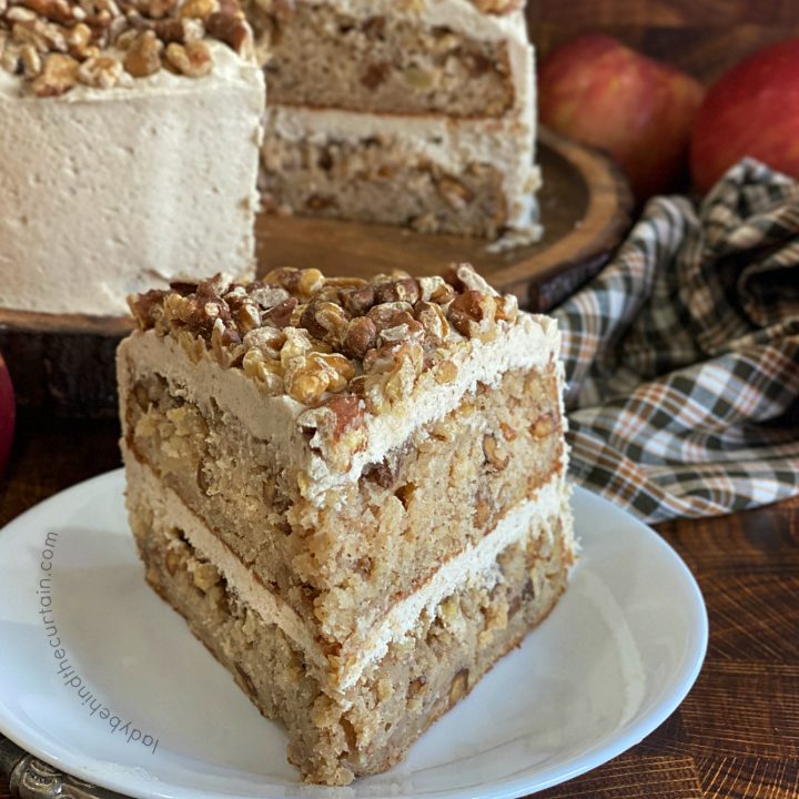 Traditional Apple Spice Cake