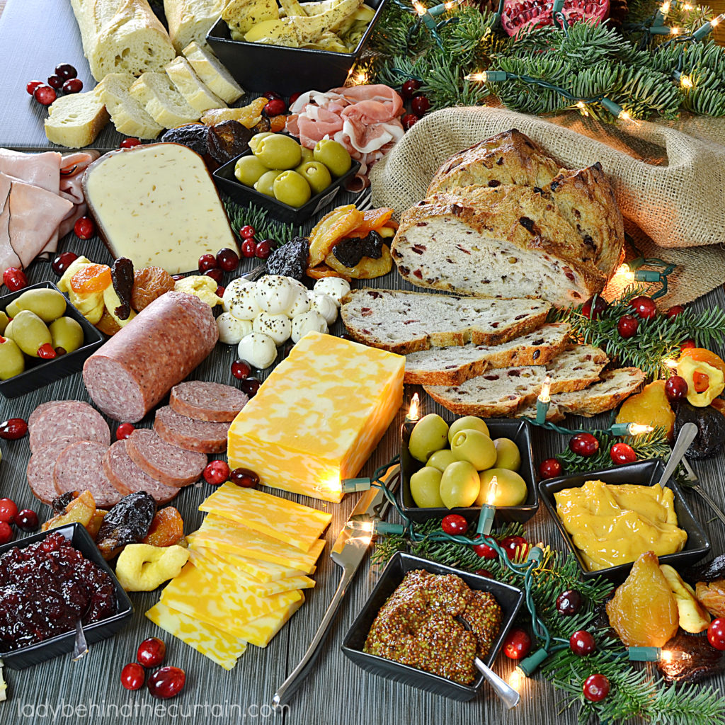 How to Build the Ultimate Charcuterie Board