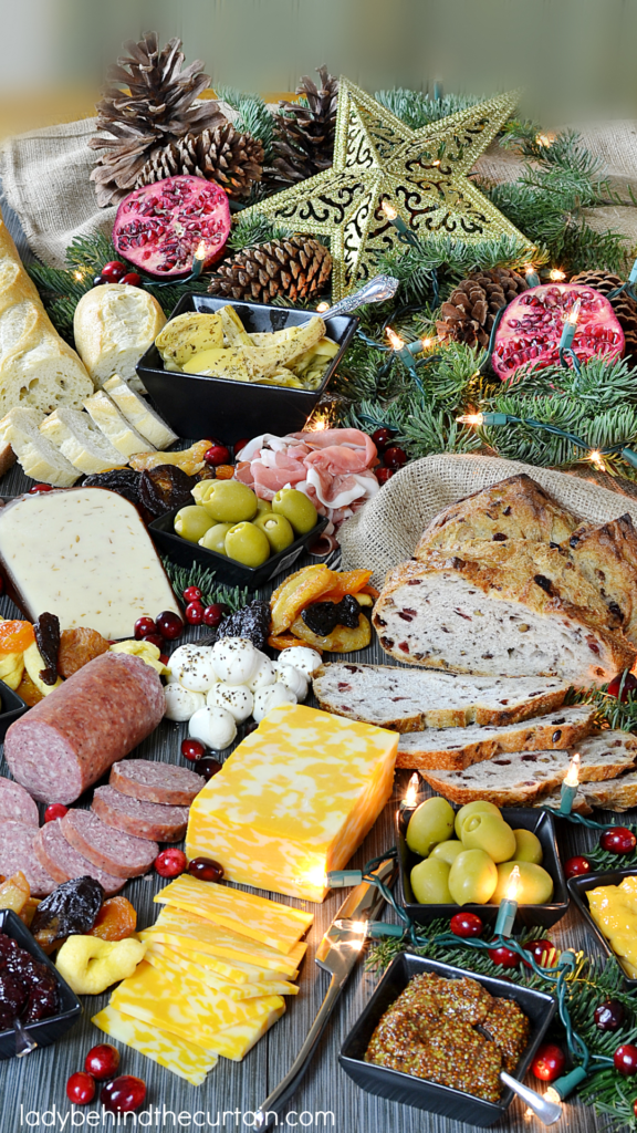 How to Build the Ultimate Charcuterie Board