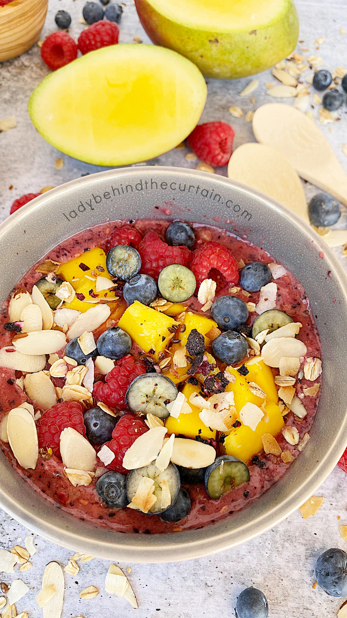 Tropical Smoothie Bowl with Toasted Topping