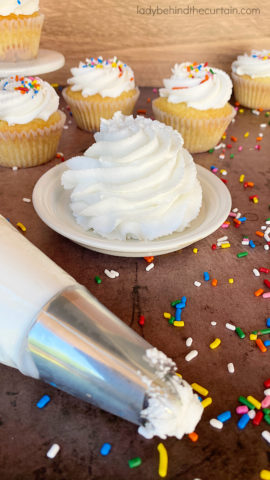 Copycat Classic Bakery White Frosting Recipe