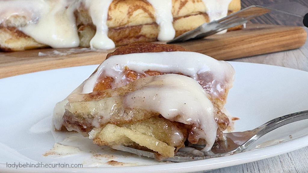 King's Hawaiian Dinner Roll Cinnamon Rolls