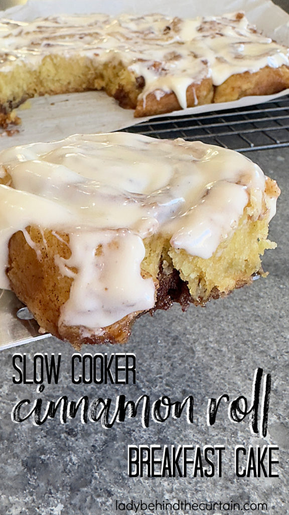 Slow Cooker Cinnamon Roll Breakfast Cake