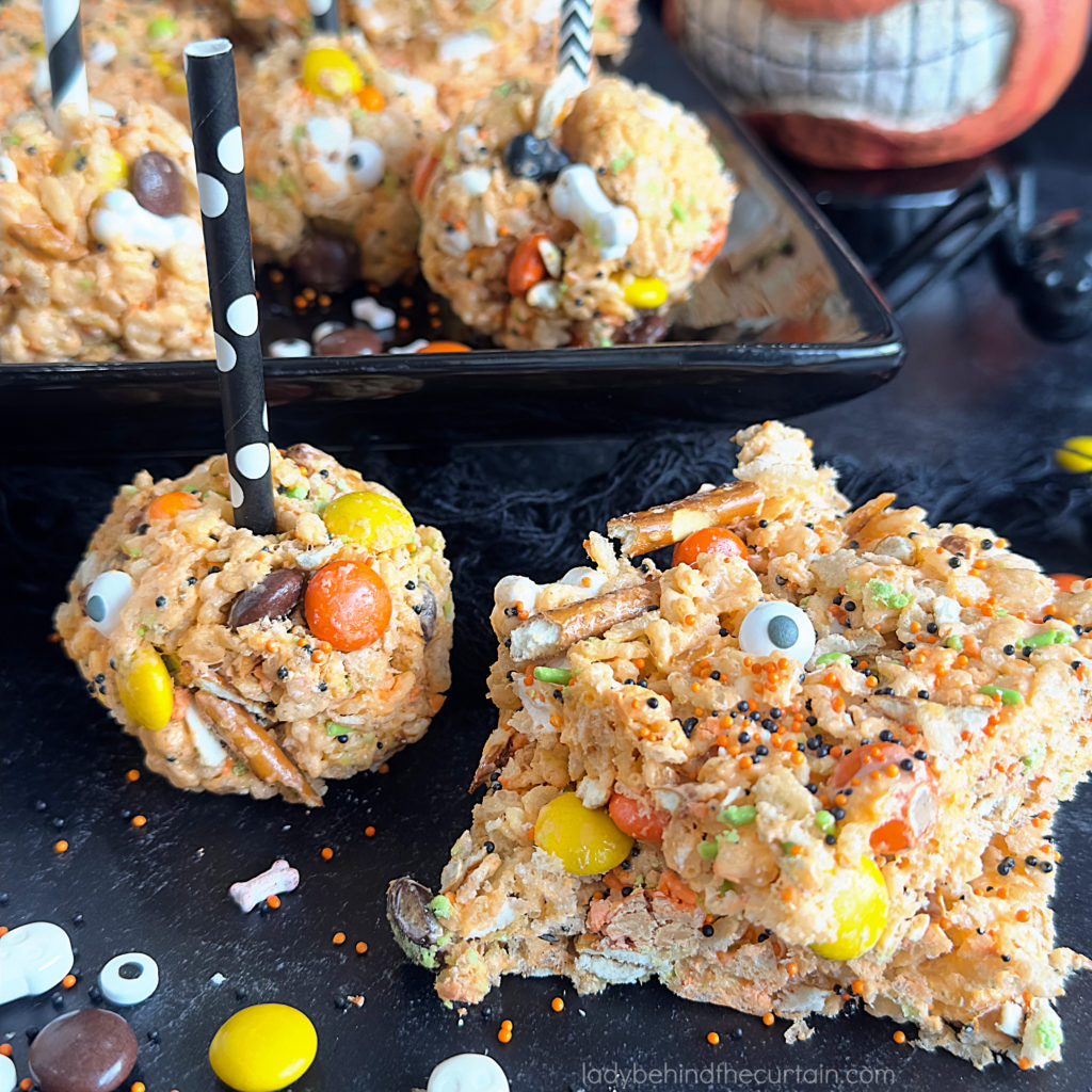 Halloween Rice Krispy Treat Pops