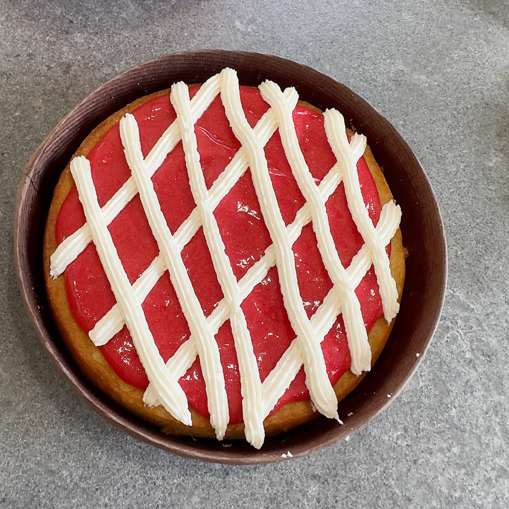 Christmas Cookie Tin Cakes