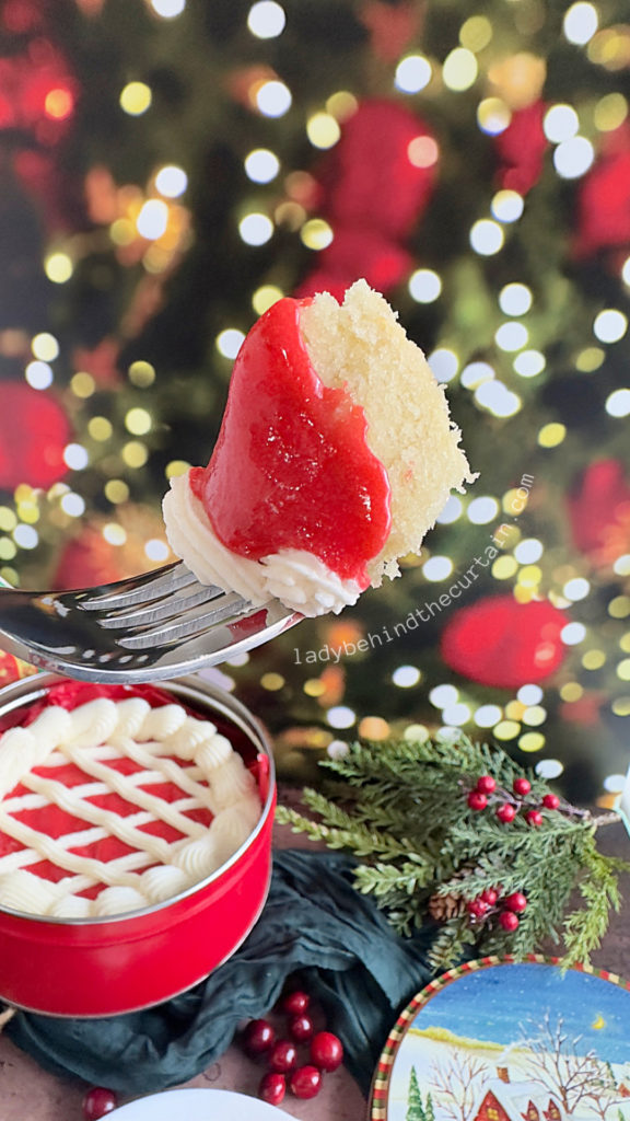 Christmas Cookie Tin Cakes