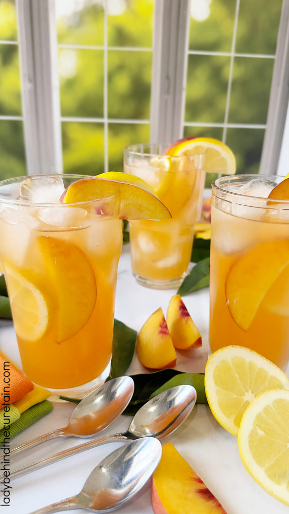 Homemade Fresh Peach Lemonade