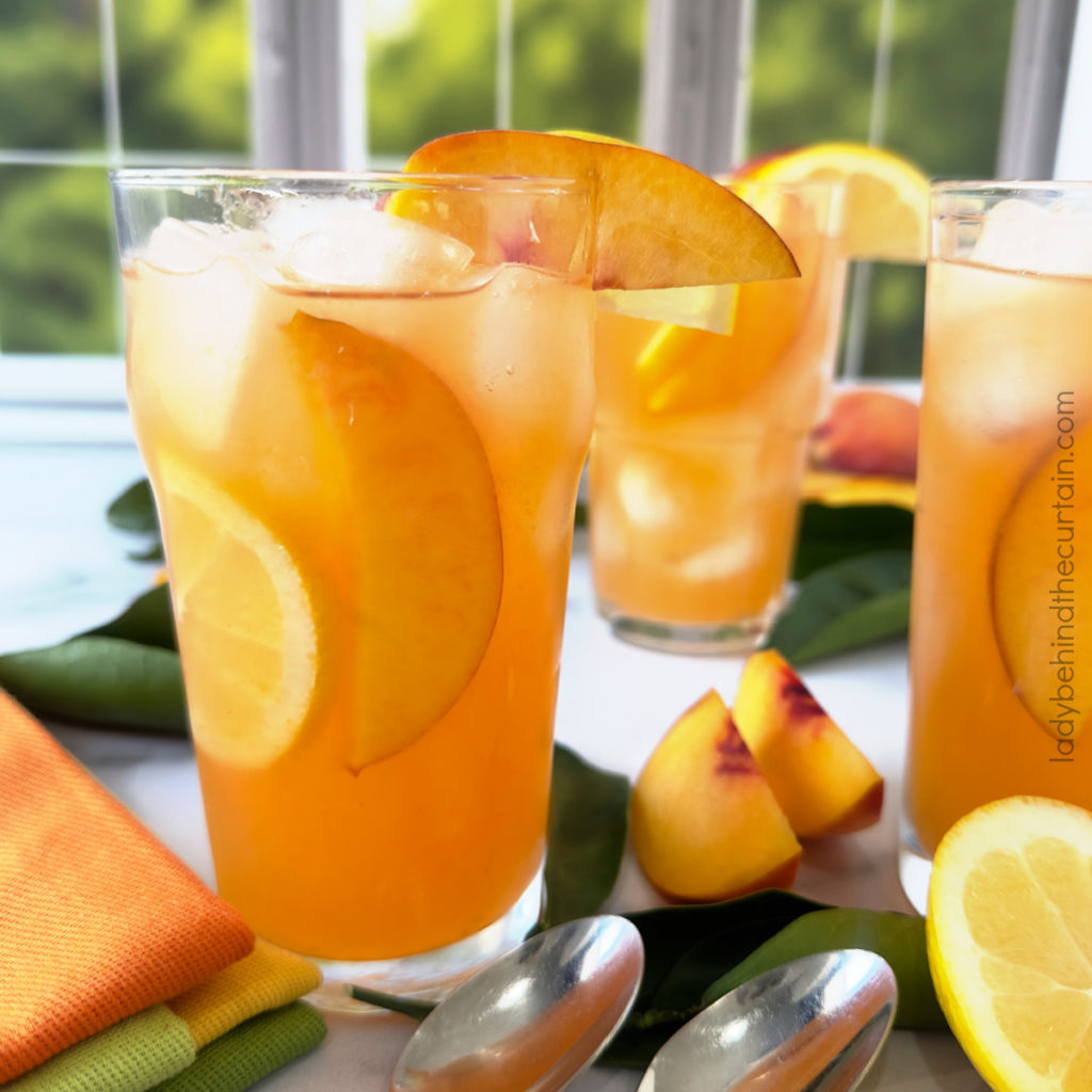 Homemade Fresh Peach Lemonade