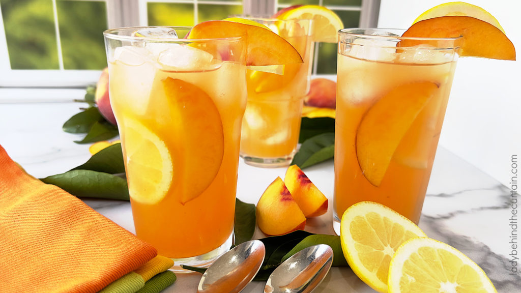 Homemade Fresh Peach Lemonade