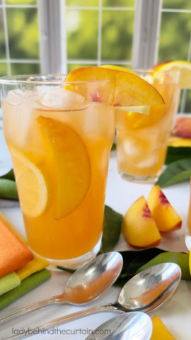 Homemade Fresh Peach Lemonade