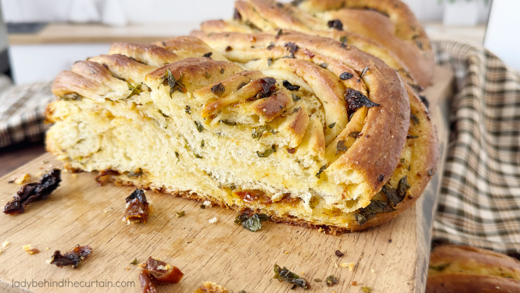 Garlic and Herb Swirl Bread