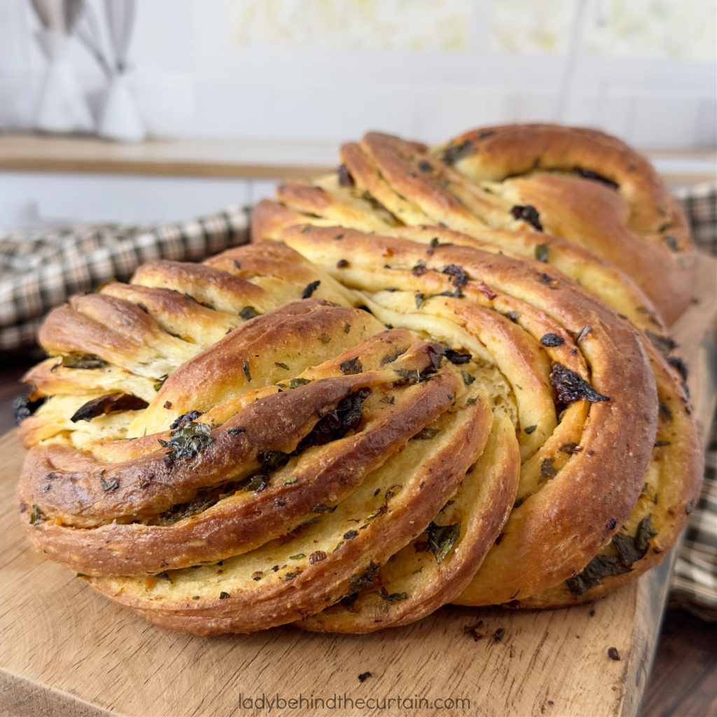 Garlic and Herb Swirl Bread