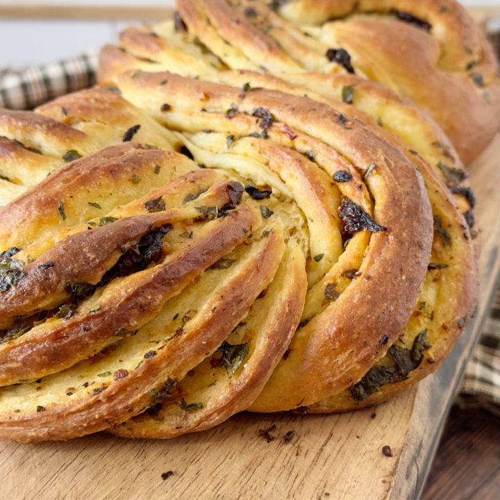 Garlic and Herb Swirl Bread