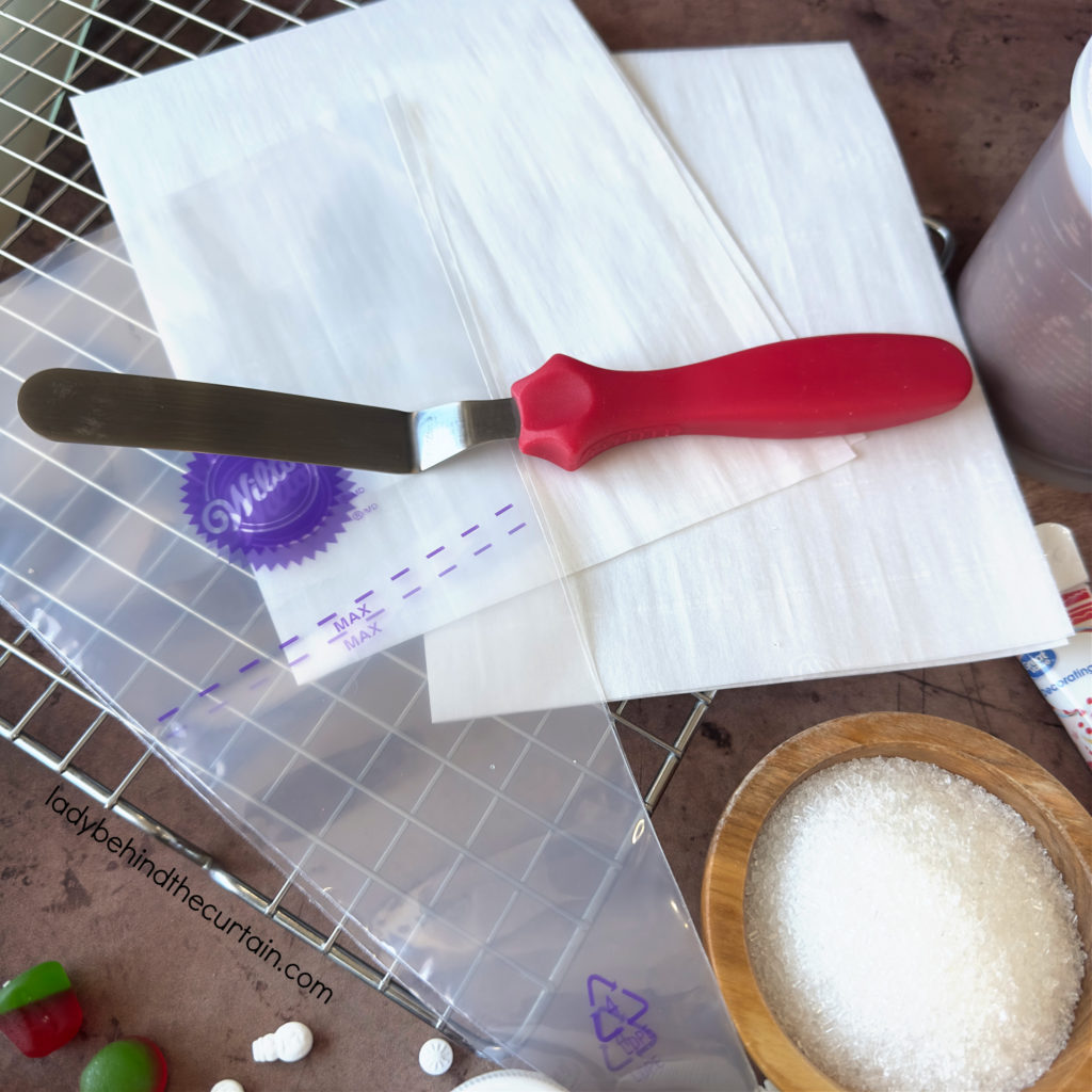 Holiday Cookie and Cake Decorating Kit