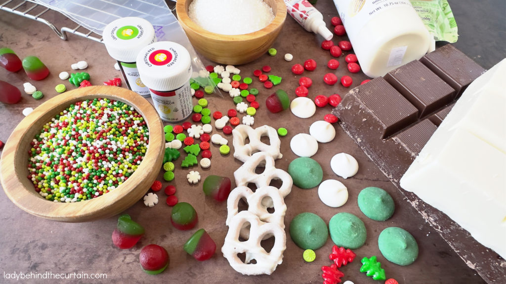 Holiday Cookie and Cake Decorating Kit