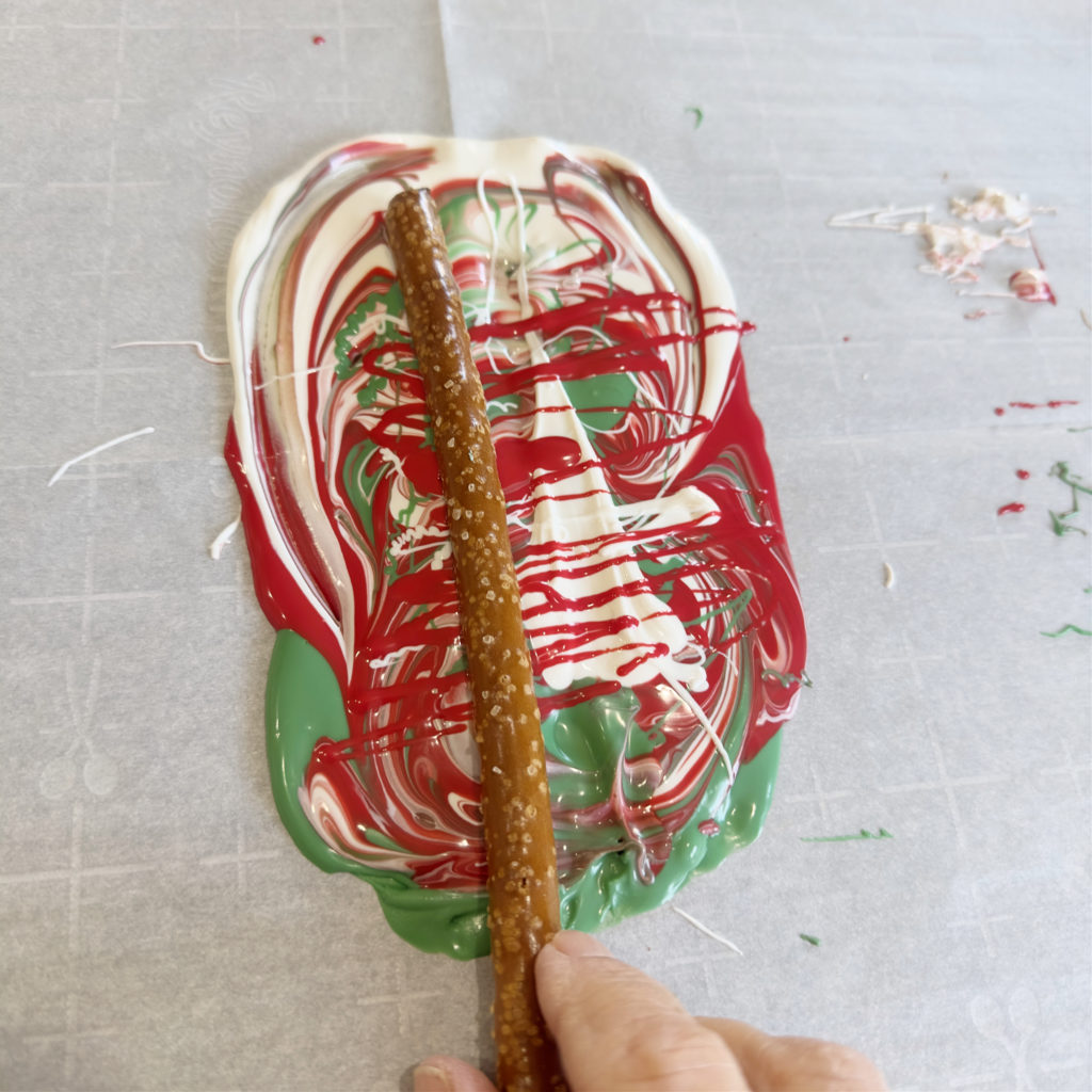 How to Make ambre and Marbled Decorated Pretzels